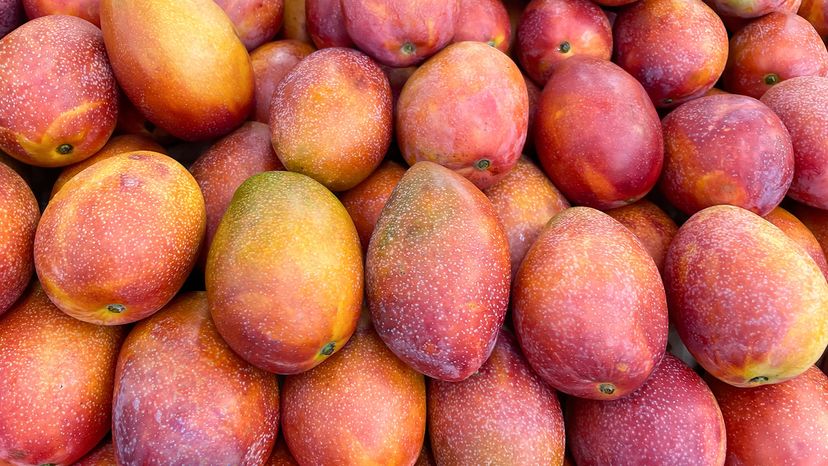 Pile of mangoes